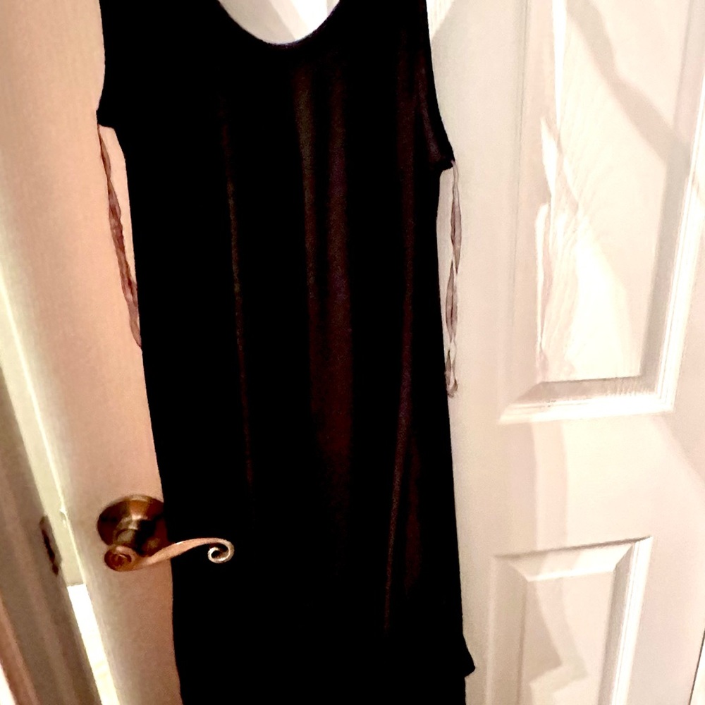 Three Bird Nest Black Sleeveless Sheath Midi Dress